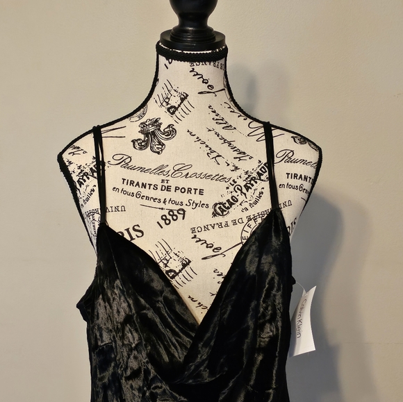 BNWT!! STUNNING!!! CALVIN KLEIN SCOOP NECK EVENING DRESS!!!!! - Picture 4 of 12